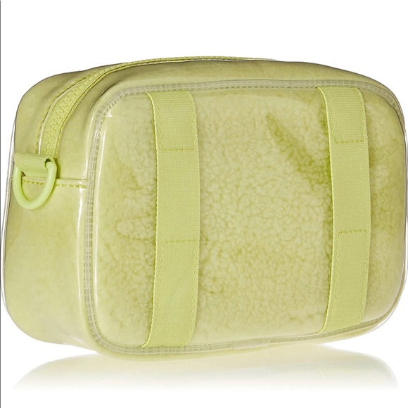 🆕 UGG Janey II Clear Sheepskin, Pollen - Picture 6 of 9